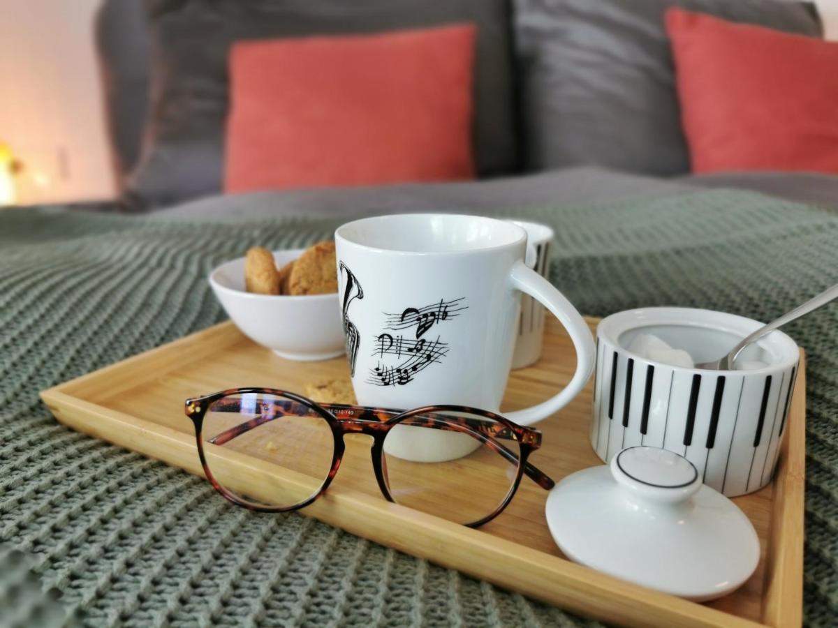 Neues City Center Piano Appartement Mit Netflix 克拉根福 外观 照片