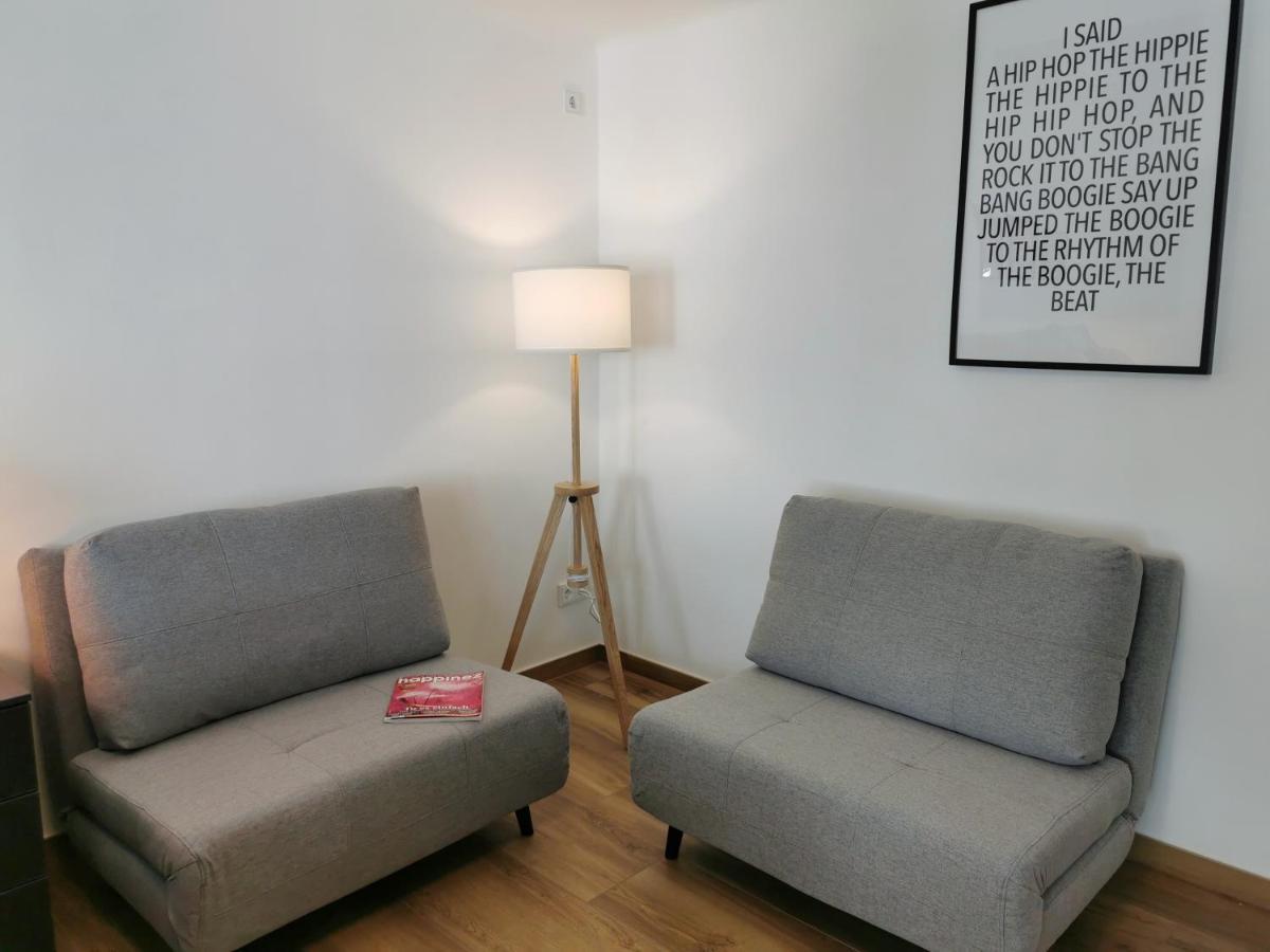 Neues City Center Piano Appartement Mit Netflix 克拉根福 外观 照片