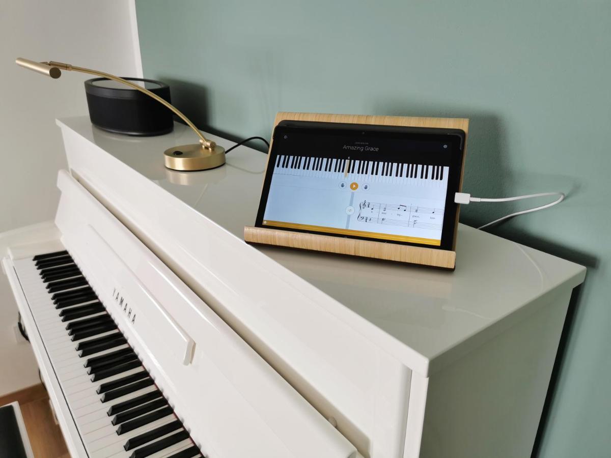 Neues City Center Piano Appartement Mit Netflix 克拉根福 外观 照片