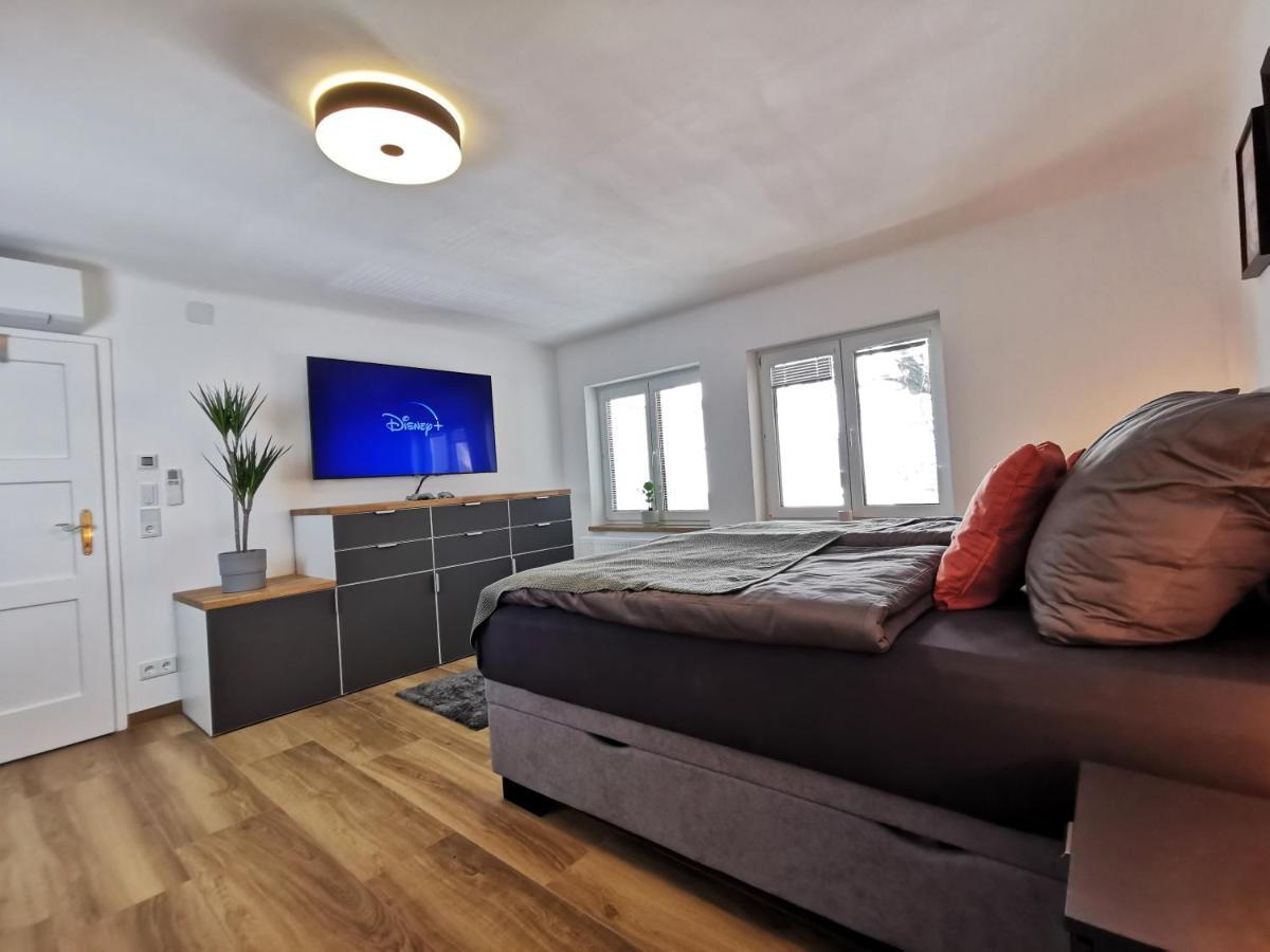 Neues City Center Piano Appartement Mit Netflix 克拉根福 外观 照片