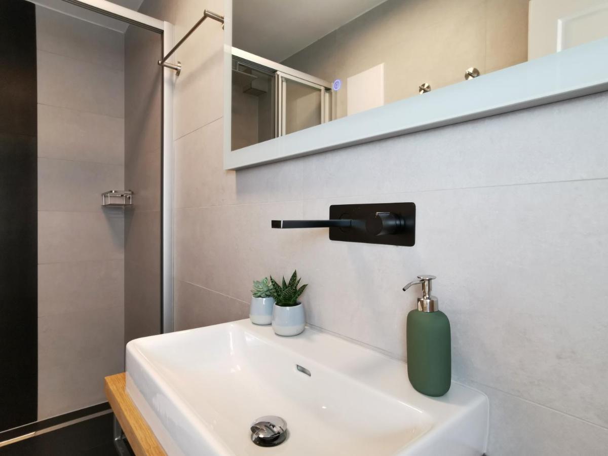 Neues City Center Piano Appartement Mit Netflix 克拉根福 外观 照片